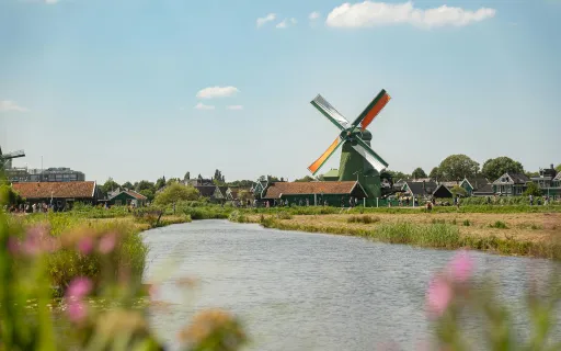 DNB Spring Projections: Dutch GDP Slows to 0.8% as Rotterdam Energy Hub Bears Brunt of Iran War