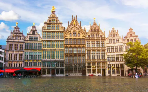 Belgium's Business Mood Keeps Sinking: Only Manufacturing Holds Its Ground