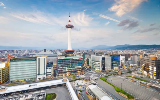 Japan's Recovery Stalls as Middle East Crisis Disrupts Supply Chains