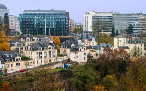 Luxemburg steht vor einem Inflationssprung auf 5,2 %, während Energiekosten und Kerosinknappheit zubeißen